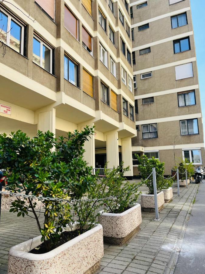 Апартаменти Bauhaus Flat In Amazing Location Будапешт Екстер'єр фото